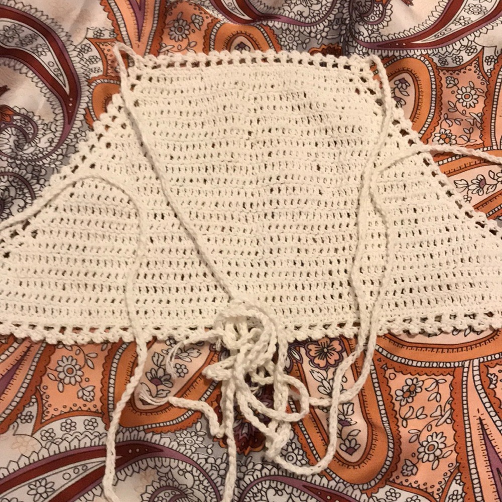 White / Cream / Ivory Crochet Crop Top Bralette - Picture 3 of 3